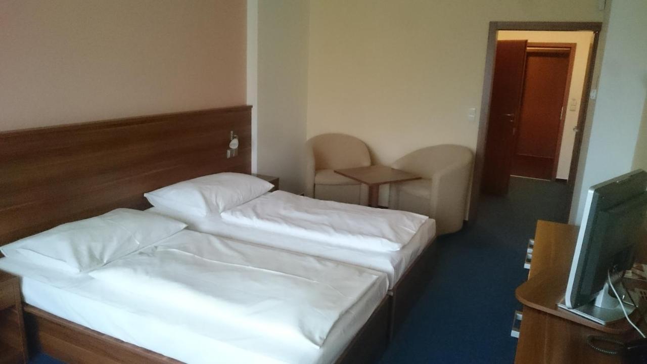 Lipno Wellness - Frymburk Hotel Private Family Room Exteriör bild