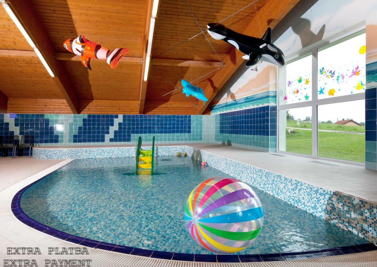 Lipno Wellness - Frymburk Hotel Private Family Room Exteriör bild