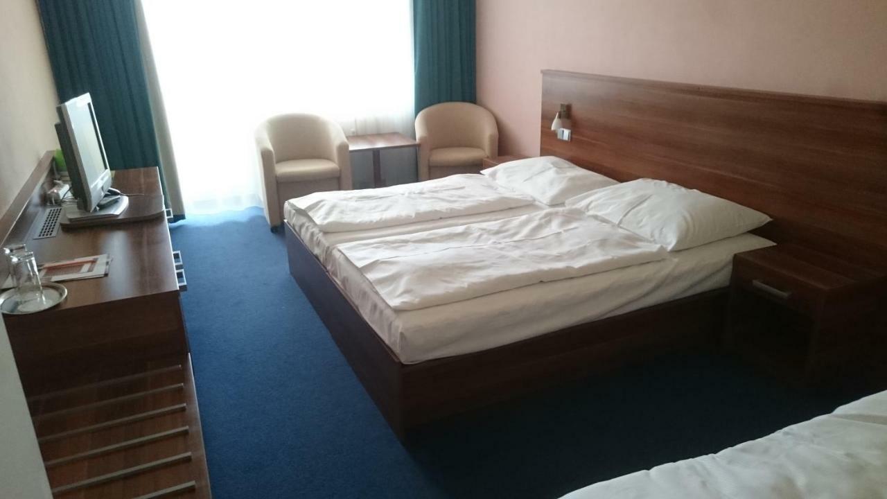 Lipno Wellness - Frymburk Hotel Private Family Room Exteriör bild
